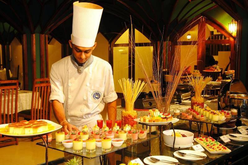 Peacock Beach Hotel Hambantota Esterno foto