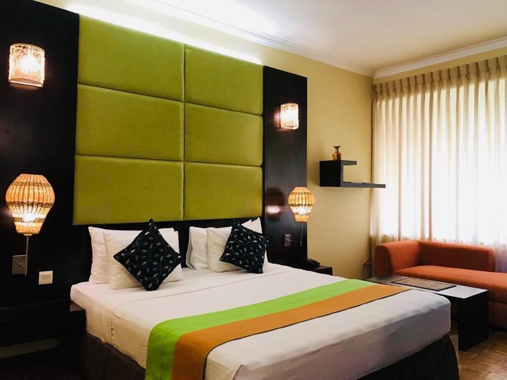 Peacock Beach Hotel Hambantota Esterno foto